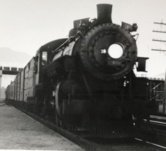 Southern Pacific Railroad SP #2400 4-6-2 Schen Locomotive Train B&amp;W Photo - £9.41 GBP