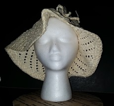 Vintage Ladies White Floppy Woven Straw Hat - £15.72 GBP
