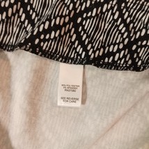 CATO Women's Black & White Elastic Waist Geometric Long Skirt Size 18/20W image 4