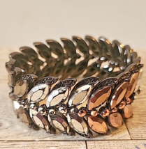 Art Deco Wrist Jewelry Stretch Bracelet Silver Gunmetal Black and Gold Toned - $18.69