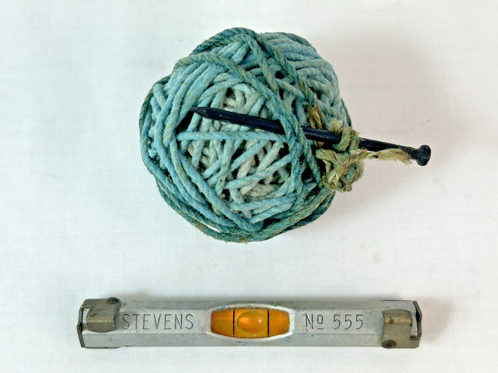 Vintage Sand-Stevens No. 555 Wire Line Level Bubble 3&quot; with String Inclu... - $9.90