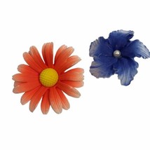 Vintage Brooch Lot Flower Pins Plastic Retro 3D Boho Hippy Mod cottagecore - £11.81 GBP