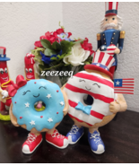 Stars &amp; Stripes Patriotic Red White Blue Donut Couple Resin Figurine Decor - €38,48 EUR