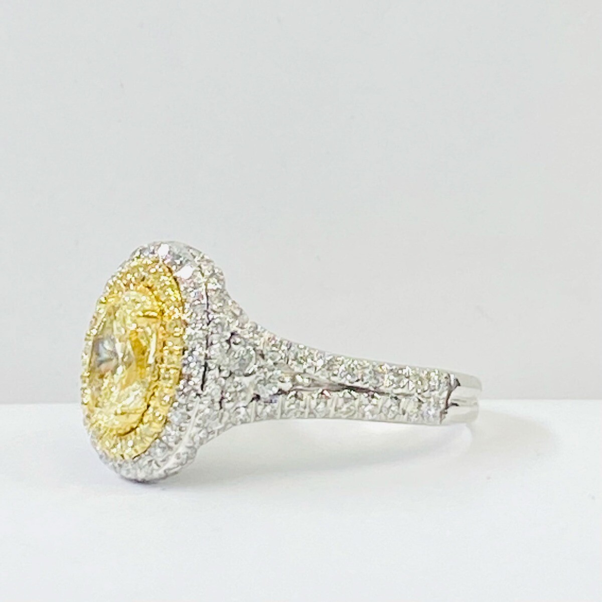 GIA Certified 2.03 Ct Faint Yellow Oval Diamond Engagement Ring 18k White Gold Item image 6