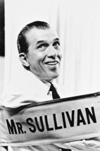 Ed Sullivan B&amp;W 24x18 Poster in His Director&#39;s Chair - £19.10 GBP