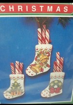 Bernat Noel Stockings Christmas Needlepoint Cross Stitch Kit 2.5x 3.5&quot; VTG NOS - £8.49 GBP