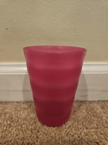 Vintage Tupperware 11oz/300ml, Pink, 3218C-8 - $3.79
