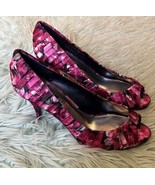 White House Black Market Apple Peep Toe Pumps Size 8.5 Pink Satin Heel S... - $816.96 MXN