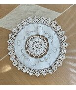 Vtg Hand Embroidered Doilie - €5,57 EUR