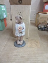 Boyds Bears Life Times Just Because 370522 Resin Figurine Flower Bear Heart - £21.08 GBP