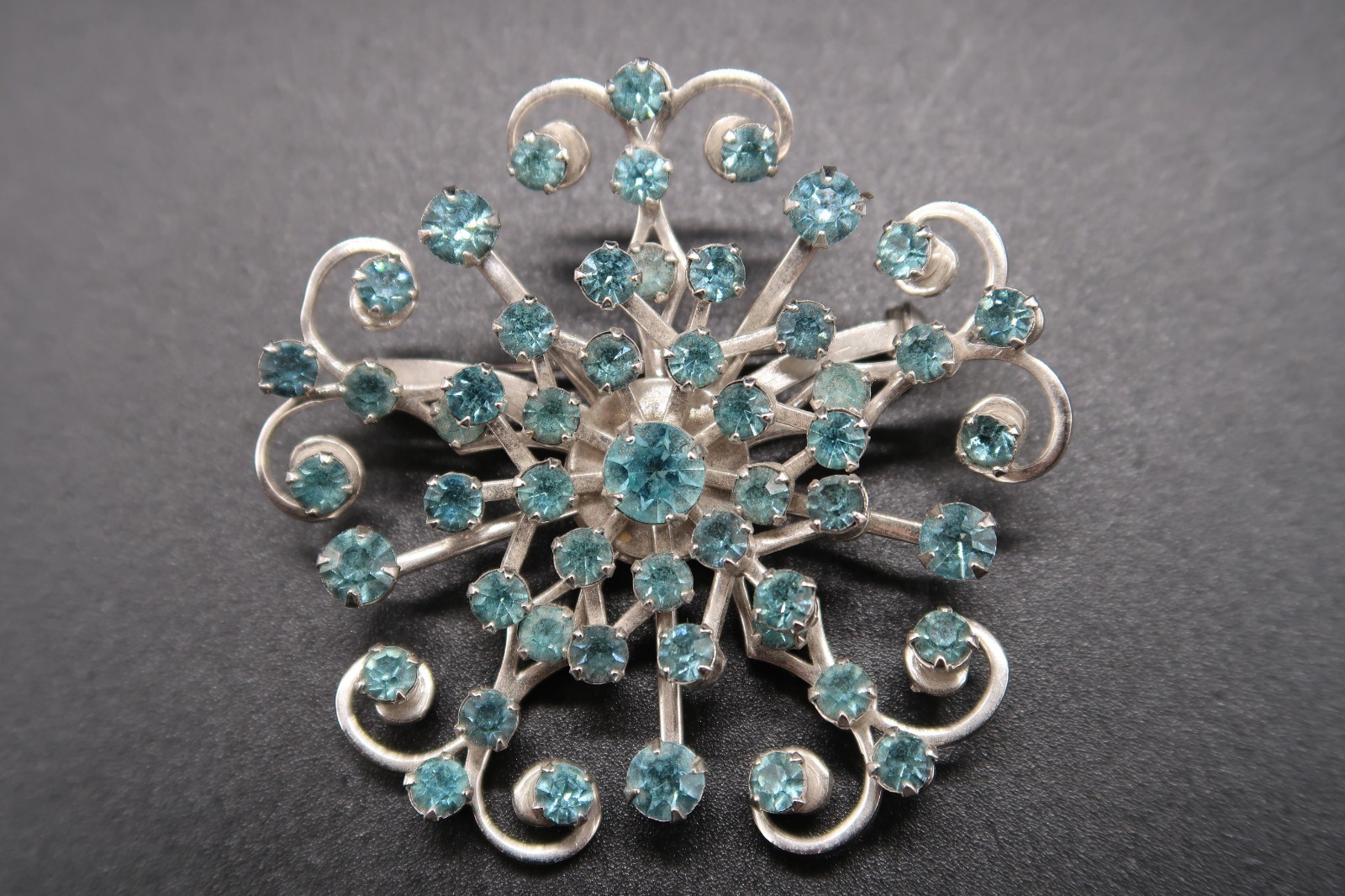 Vtg Aqua Blue Prong Set Rhinestone Brooch Starburst Snowflake Brooch Silver Tone Item image 13