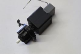 2016-2018 KIA OPTIMA BRAKE LIGHT SENSOR J2050 image 3