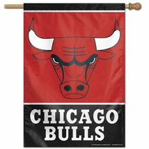 CHICAGO BULLS 28X40 FLAG/BANNER NEW &amp; OFFICIALLY LICENSED - £16.72 GBP