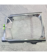 Body Parts TO2513109 Fits Toyota Pickup RH Chrome and Black Headlight Be... - $49.25 CAD