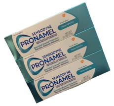 3-Pack SENSODYNE Fresh Breath Toothpaste for Sensitive Teeth, Fresh Wave, 2.7 oz - £17.35 GBP