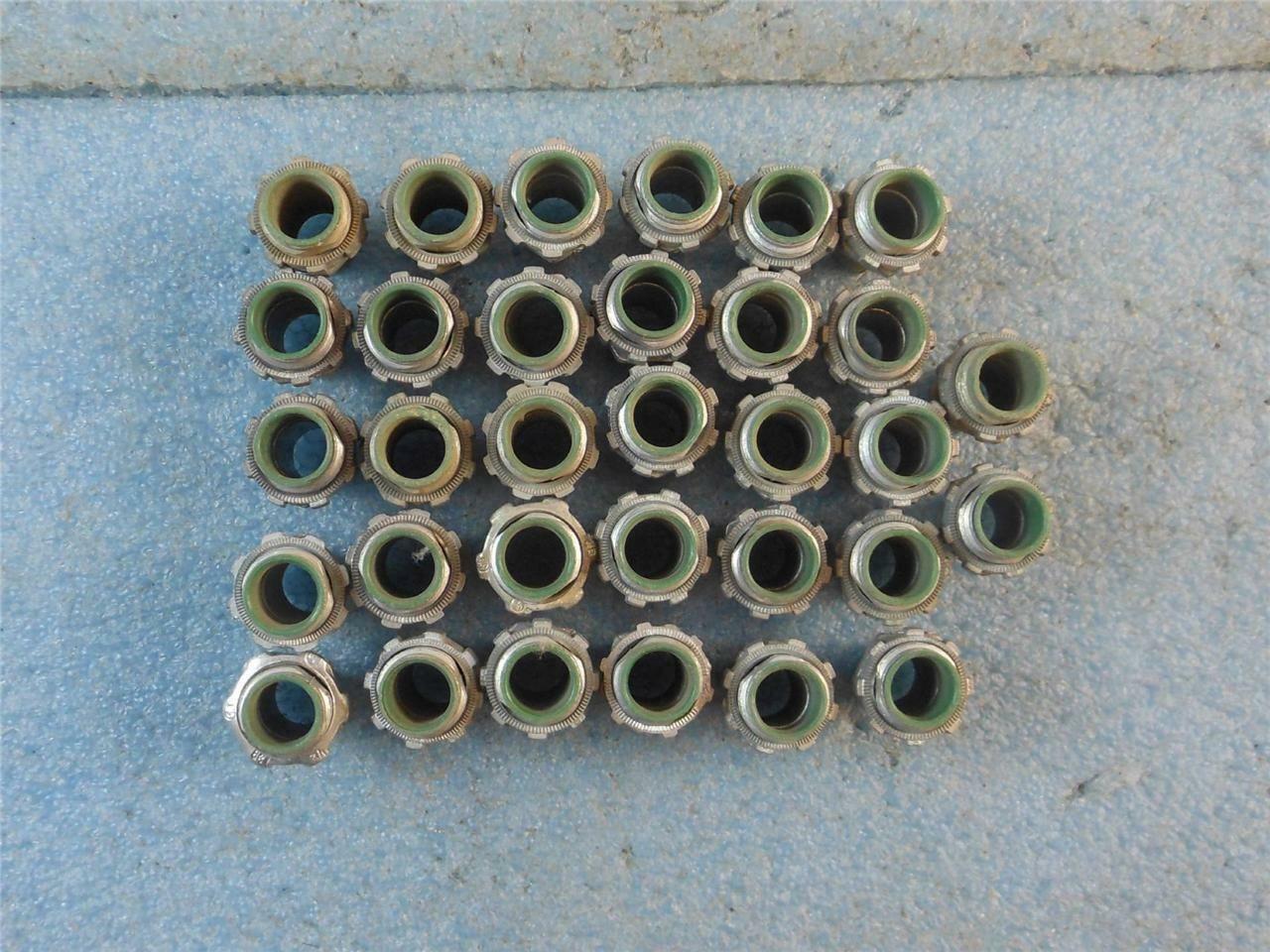 1/2&quot; Flex Screw In Connector - Insulated Throat - *Lot of 32* - $13.83