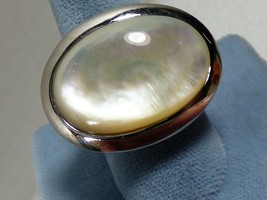 Fashion genuine Mother of Pearl Silver Plate Ring Size 7.5 Contemporary Style - £27.25 GBP