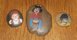 Vtg Folk Art Hand Painted Stone Rock Native American Indian Drum Paperweight Jrd - £40.21 GBP