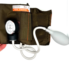 Trimline Blood Pressure Cuff 125MM Antimicrobial Treated Hader w/Carry Case - £10.92 GBP