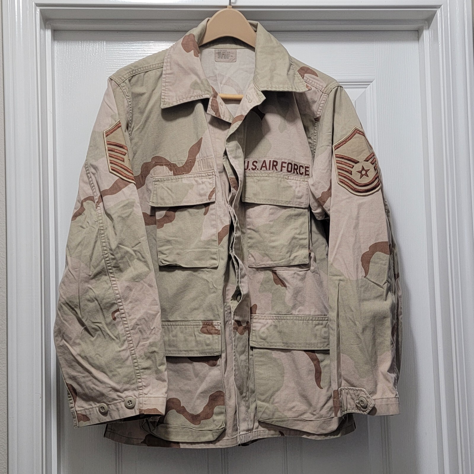 VTG US Military Air Force Desert Camo Field Jacket w/ 3 Patches Mens M /... - $37.61