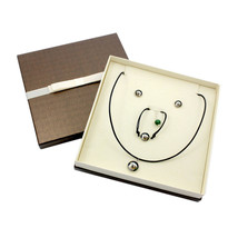 Grand Griffon Vendéen. Jewelry with box. Earrings, a bracelet and necklace - £34.36 GBP