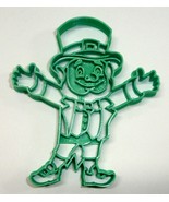 Leprechaun 4 Smiling Open Arms Irish St Patricks Day Cookie Cutter USA PR4179 - $3.99