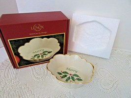 LENOX HOLIDAY OVAL FLUTED DISH MERRY 4.75&quot;  NIB  - $14.80