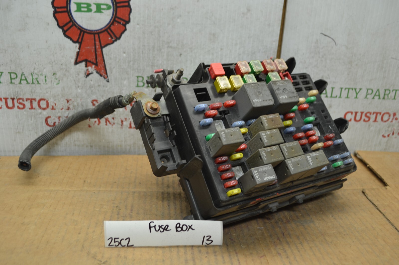 2003-06 Silverado Sierra Tahoe Fuse Box Relay Unit 1520193002 Module 13-... - $48.99