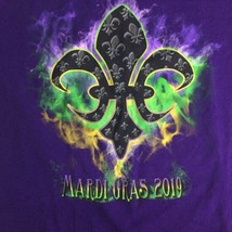 Mardi Gras 2019 Men&#39;s Graphic T Shirt Size L Fleur-De-Lis Purple - £12.05 GBP