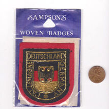Vtg Deutschland Patch-Travel-Sampson Souvenir-Red Felt-Shield Crest-Germany - $11.24