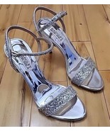 Badgley Mischka Olympia Silver Glitter Strappy Pumps Heels Sandal Size 6... - $95.92 CAD