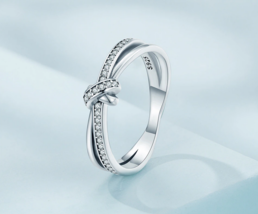 Elegant 925 Sterling Silver Dazzling Zircon Knot Retro Charm Ring - £31.89 GBP