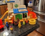Vintage Fisher Price Little People Sesame Street Clubhouse #937 Near Com... - £94.35 GBP
