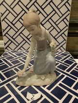 Vintage Lladro Girl Picking Flower Matte Finish Unglazed 2 - £50.34 GBP