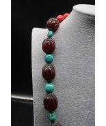 Vtg Matinee Length Glass Red Textured Beads &amp; Green Stone Accents S Hook... - $363.37 MXN