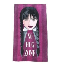 Wednesday No Hug Zone CharacterSoft Cotton Beach, Pool Towel, 34&quot; X 64&quot; - €18,81 EUR