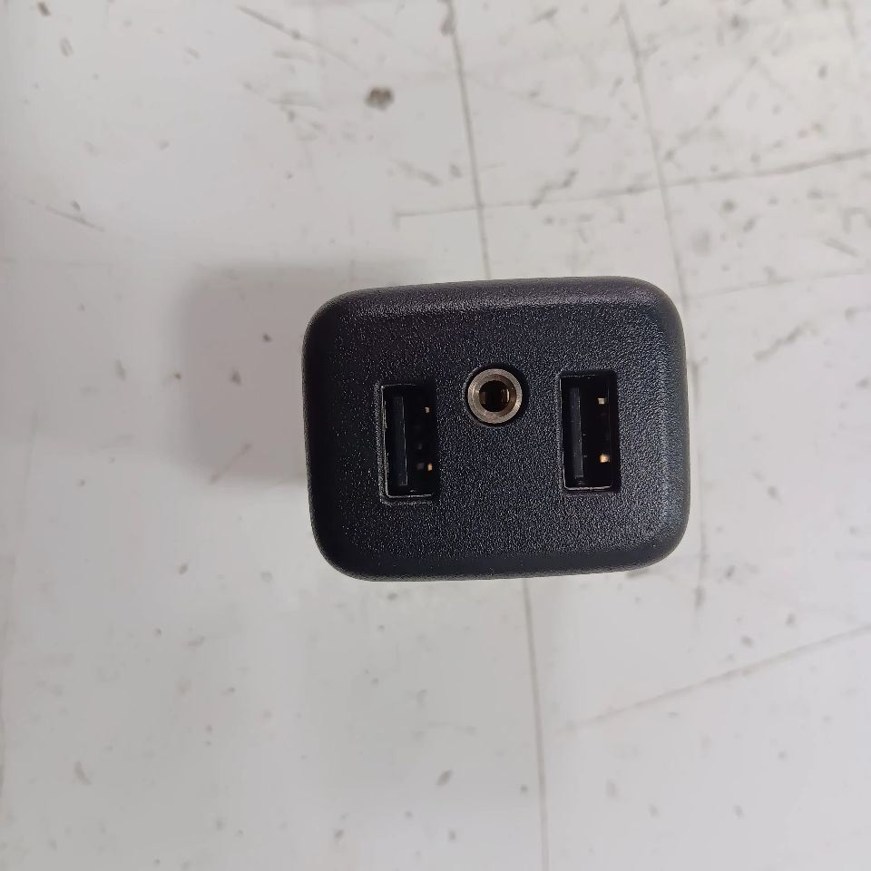 Buick Encore USB Plug In Hub Port  2018 2019 2020 - $64.94