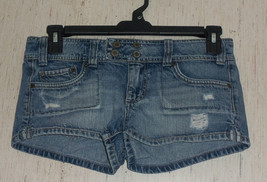 Excellent Womens Maurices Distressed Blue J EAN Short Shorts Size 3/4 - £22.19 GBP