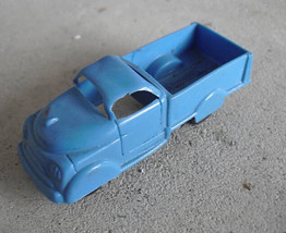 Vintage Hard Plastic Manoil Light Blue Pickup Truck P-9 3&quot; Long - £14.87 GBP