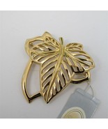 Christian Dior Costume Jewelry Leaf Pin - $2,918.89 MXN