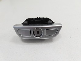 12 BMW 650i F12 Convertible #1306 Lock &amp; Handle, Center Console Armrest ... - $49.49