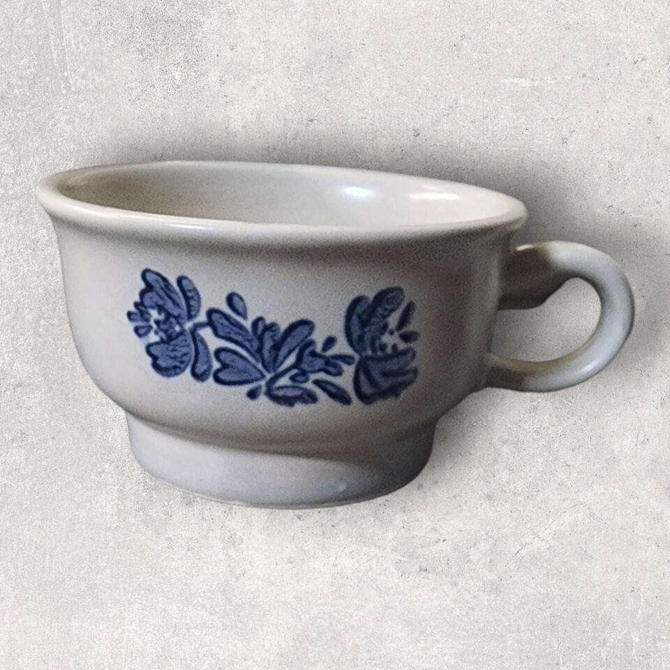 Pfaltzgraff Yorktowne Flat Cup Mug Coffee Soup Chili Sm. W/ Handle Bowl ... - $4.25