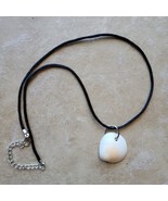Natural Seashell Pendant Necklace Handmade Jewelry White/Peach - £8.66 GBP