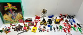 LRG Lot of Vintage 90’s Mighty Morphin Power Rangers Toys, Action Figures &amp; Case - £190.71 GBP