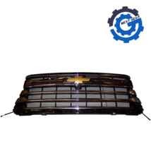 OEM GM Chrome Grille Assembly w/ Camera 2023-2024 Silverado 2500 3500 84... - $934.96