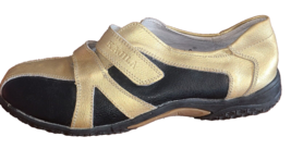 Kajila Women&#39;s Size 6.5 Shoes RARE Gold &amp; Black Fashion Sneakers Hook &amp; ... - $35.75