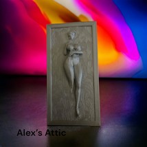 NSFW Woman in Carbonite  (3d printed) Unfinished 3.75 inches - $144.12 MXN