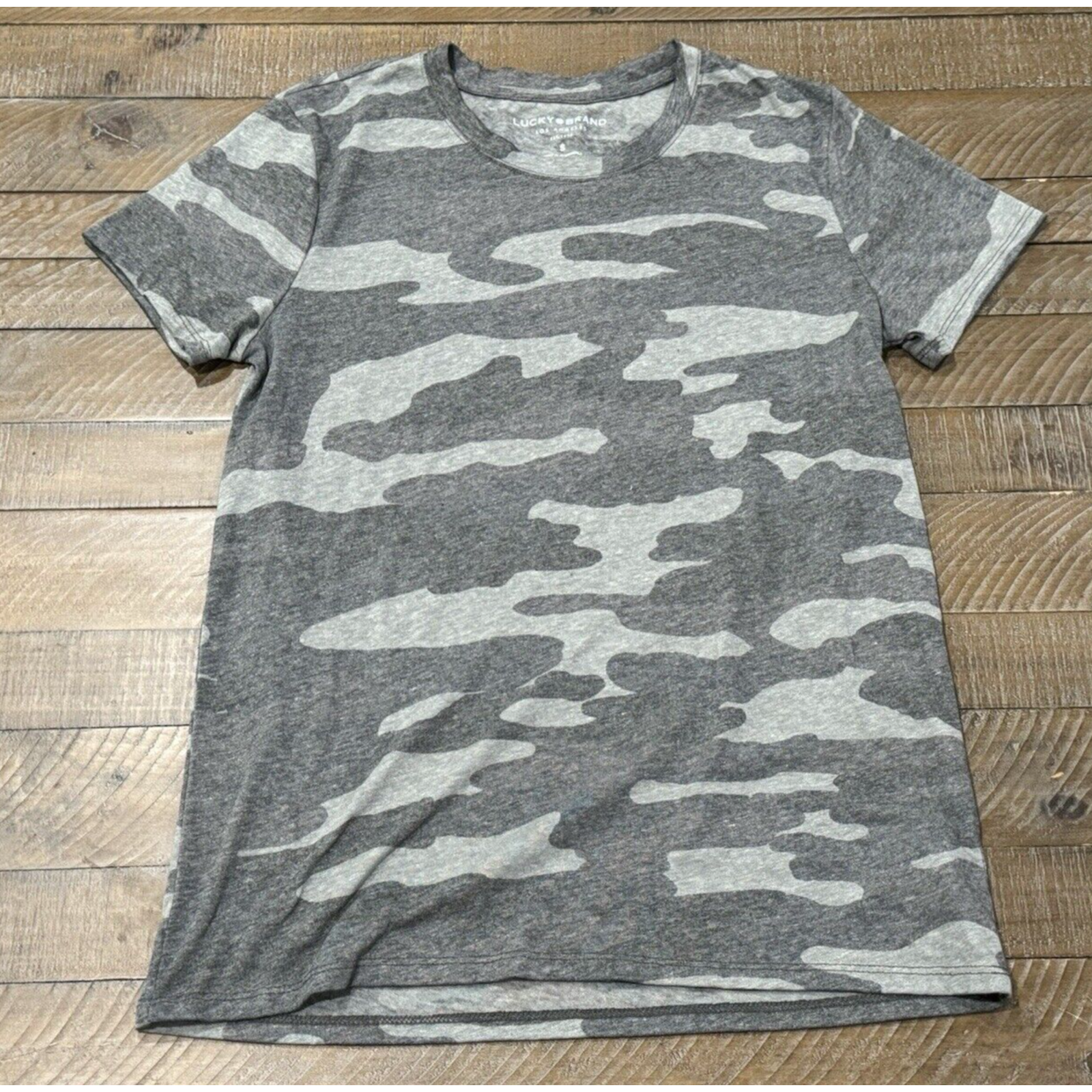 Lucky Brand Gray/Green Camouflage T-Shirt Crew Neck Short Sleeve Women&#39;s... - £16.88 GBP