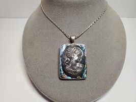 All Solid Sterling 925 Silver Cameo on Abalone Pendant 18&quot; Necklace 17.8gr LUC - £39.13 GBP