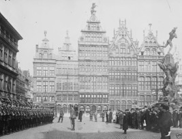 German soldiers in Grote Markt Plaza Antwerp Belgium World War I 8x10 Photo - £6.93 GBP